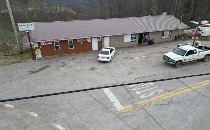 Pictures of Retail property located at 1 Ambler Ridge Road, Walton, WV 25286 for sales - image #1