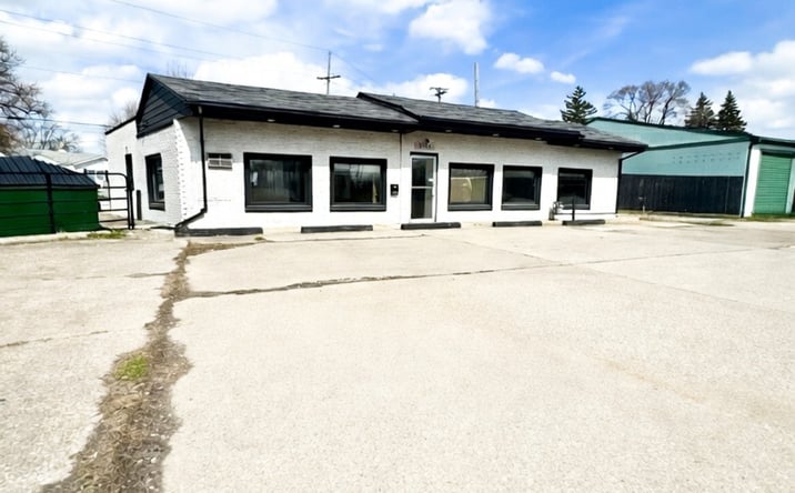 Pictures of Retail, Office property located at 2223 WOODVILLE RD, OREGON, OH 43616-3831 for sales - image #1
