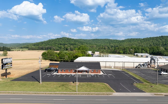 Pictures of Office property located at 1104 N MAIN ST, MONTICELLO, KY 42633-1903 for sales - image #1