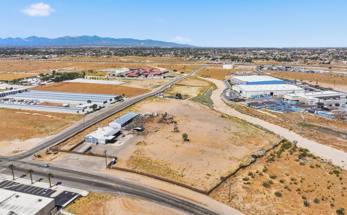 Pictures of Retail, Industrial property located at 10592 E Avenue, Hesperia, CA 92345 for sales - image #1