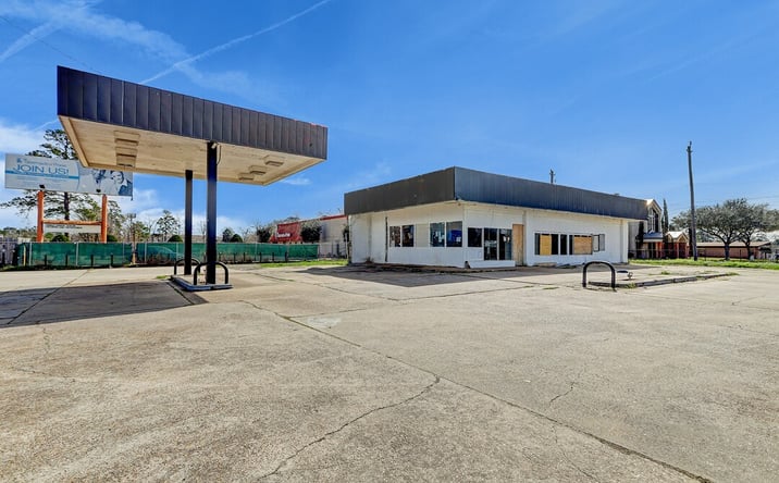 Pictures of Industrial, Mixed Use, Retail property located at 9430 Mesa Drive., Houston, TX 77028 for sales - image #1