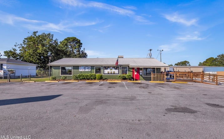 Pictures of Retail, Hospitality, Business for Sale property located at 4901 Chicot Road, Pascagoula, MS 39581 for sales - image #1