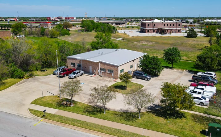 Pictures of Office, Industrial property located at 2131 W Briargate Dr, Bryan, TX 77802 for sales - image #1