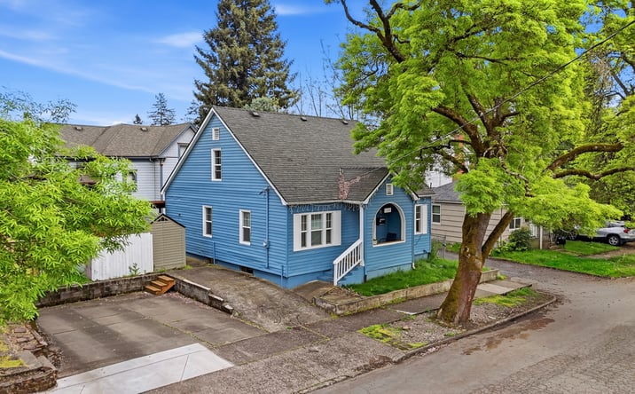 Pictures of Multifamily property located at 1760 MCCOY AVE NE, SALEM, OR 97301-7832 for sales - image #1