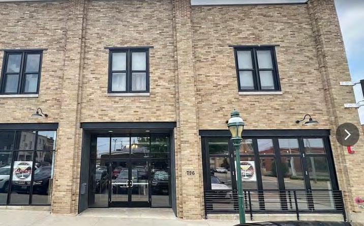 Pictures of Retail property located at 796 11th St, Marion, IA 52302 for sales - image #1