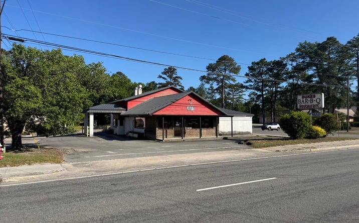 Pictures of Retail property located at 10190 S Jacob Smart Boulevard, Ridgeland, SC 29936 for sales - image #1