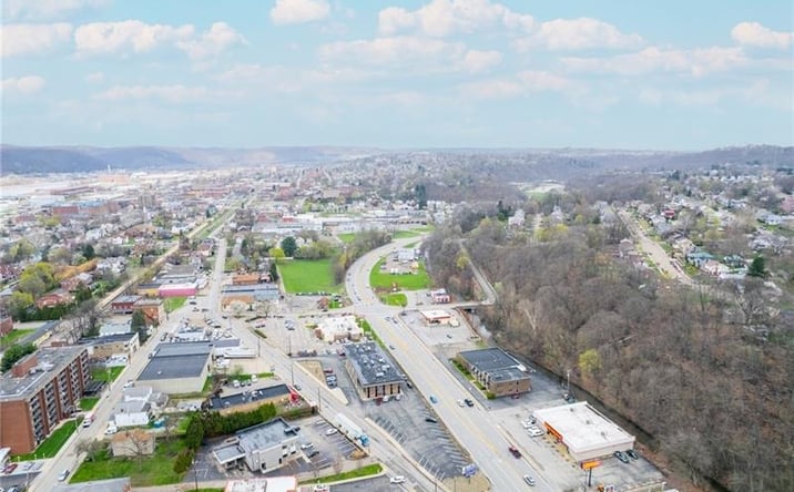Pictures of Office property located at 346 Freeport St, New Kensington, PA 15068 for sales - image #1