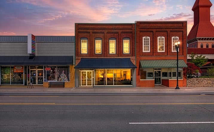 Pictures of Retail, Mixed Use property located at 726 Tennessee Avenue, Etowah, TN 37331 for sales - image #1