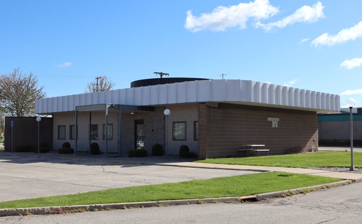 Pictures of Retail property located at 6161 STATE ST, SAGINAW, MI 48603-3426 for sales - image #1