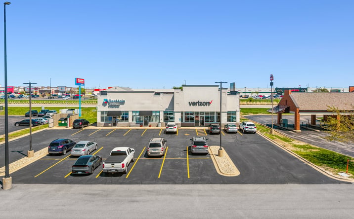 Pictures of Retail property located at 3578 Court Street, Pekin, IL 61554 for sales - image #1