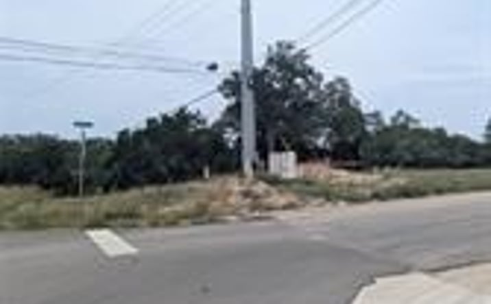 Pictures of Land property located at Lot 2 Hamilton Pool Rd, Bee Cave, TX 78738 for sales - image #1