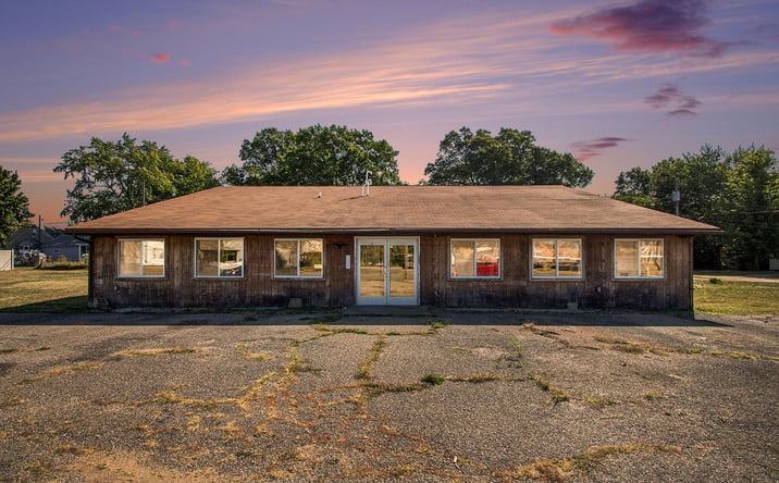 Pictures of Business for Sale, Retail property located at 2229 S 11th Street, Niles, MI 49120 for sales - image #1