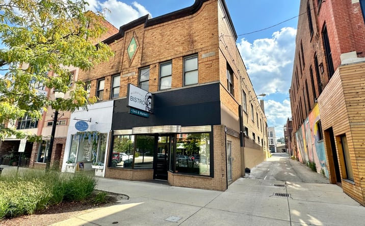 Pictures of Retail, Office property located at 143 W Michigan Avenue, Jackson, MI 49201 for sales - image #1