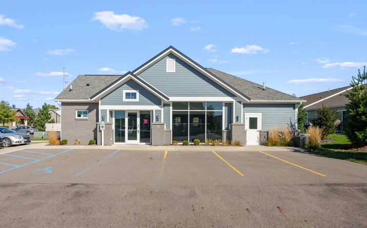 Pictures of Retail, Office property located at 8083 Vineyard Parkway, Kalamazoo, MI 49009 for sales - image #1
