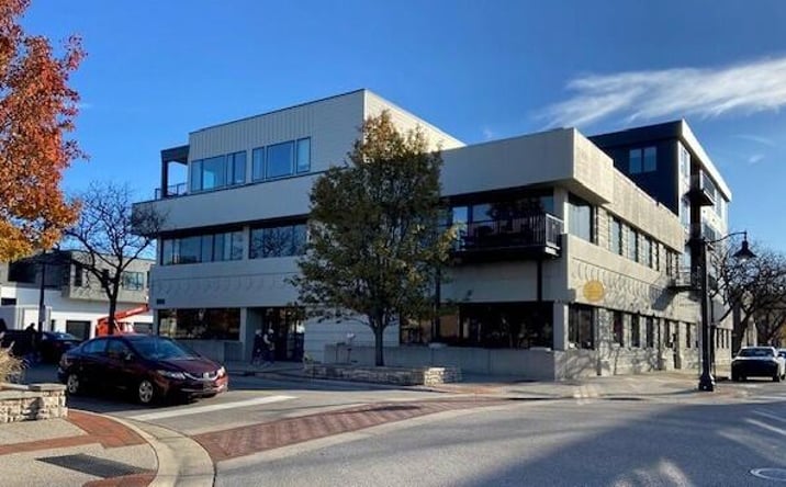 Pictures of Office, Retail property located at 300 Washington #9-11, Grand Haven, MI 49417 for sales - image #1