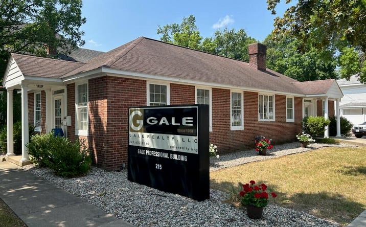 Pictures of Office property located at 215 N Kalamazoo Street, Paw Paw, MI 49079 for sales - image #1