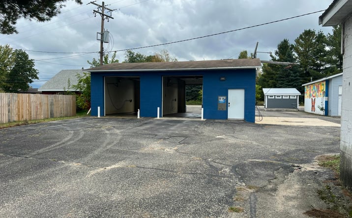 Pictures of Retail property located at 991 S Lakeshore Drive, Lake City, MI 49651 for sales - image #1