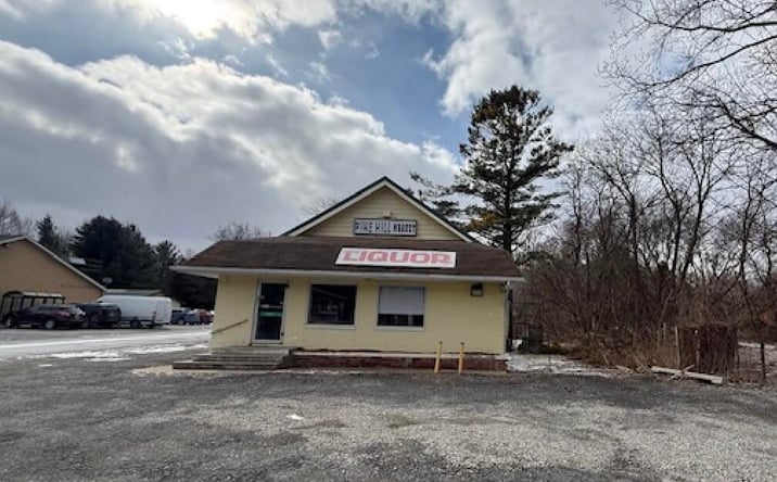 Pictures of Retail property located at 2494 S Lakeshore Road, Port Sanilac, MI 48469 for sales - image #1