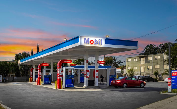 Pictures of Retail property located at 1925 CRENSHAW BLVD, LOS ANGELES, CA 90016 for sales - image #1