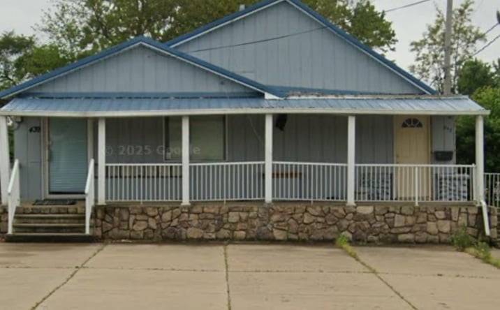 Pictures of Office, Retail property located at 439 W Columbia Avenue, Battle Creek, MI 49014 for sales - image #1