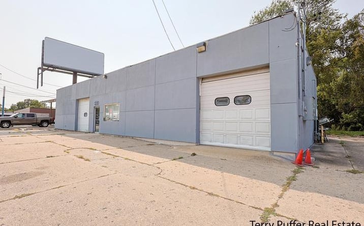 Pictures of Retail, Office, Industrial property located at 981 S Getty Street, Muskegon, MI 49442 for sales - image #1