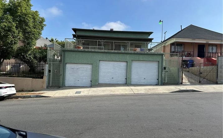 Pictures of Multifamily property located at 3025 Fairmount, Los Angeles, CA 90063 for sales - image #1