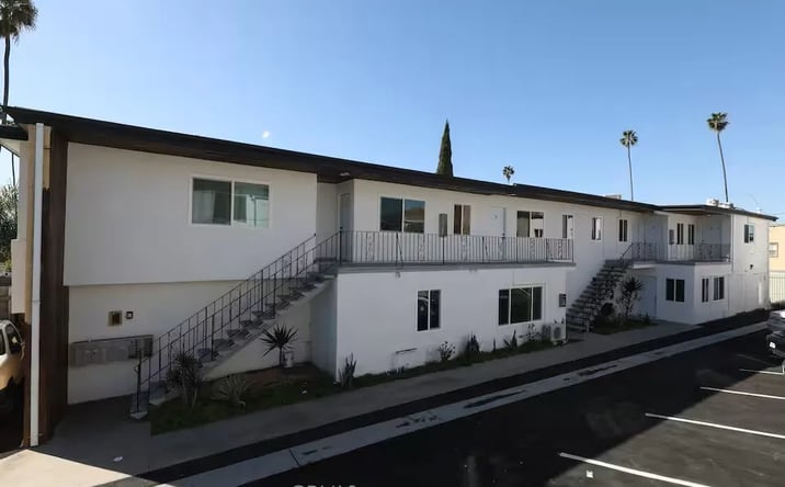 Pictures of Multifamily property located at 1441 S Cloverdale, Los Angeles, CA 90019 for sales - image #1