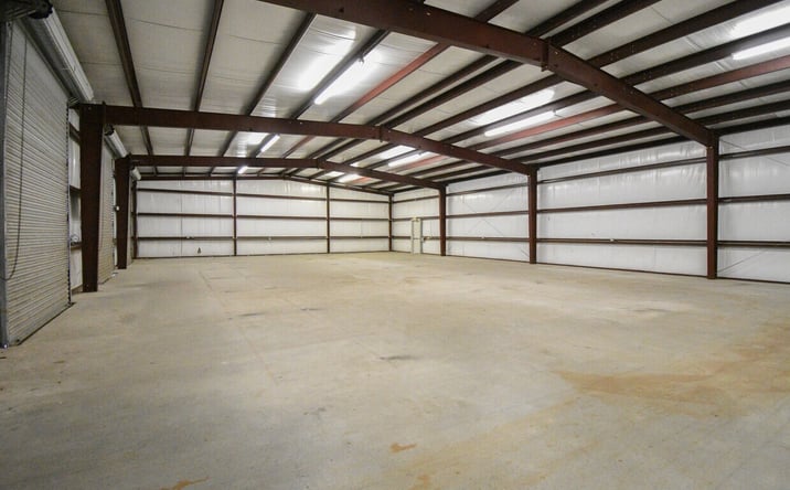 Pictures of Retail, Industrial property located at 512 HARTMAN RD, VICTORIA, TX 77905 for sales - image #1