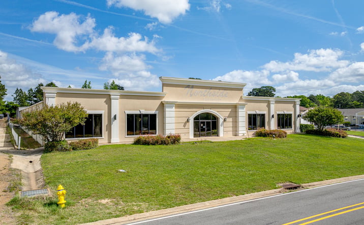 Pictures of Retail property located at 1911 North Service Road East, Ruston, LA 71270 for sales - image #1