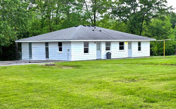 Pictures of Multifamily property located at 7002 Hayton School Road, Carbondale, IL 62902 for sales - image #1