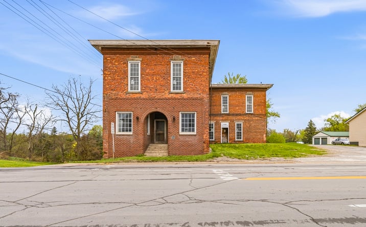 Pictures of Retail, Office, Mixed Use property located at 2699 East Center Street, Conneaut, OH 44030 for sales - image #1