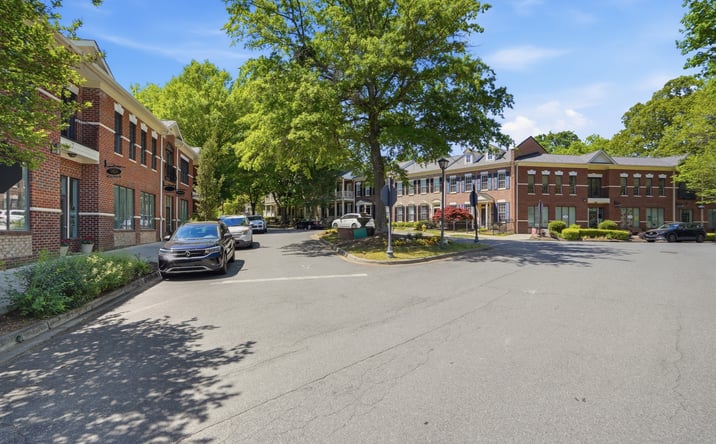 Pictures of Office property located at 228 Caldwell Lane, Davidson, NC 28036, 122 Saint Albans Lane, Davidson, NC 28036 for sales - image #1