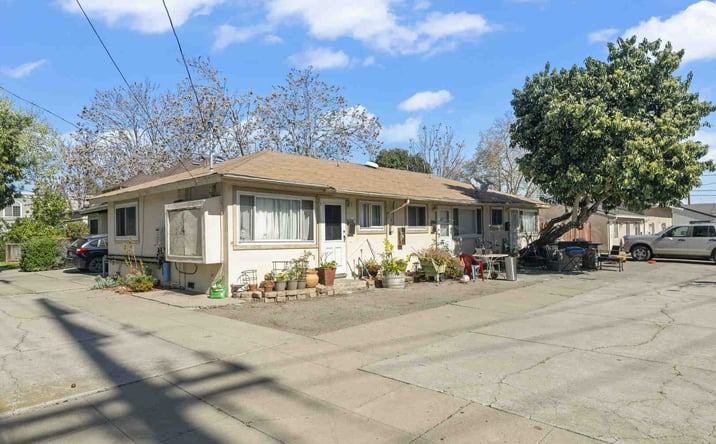 Pictures of Multifamily property located at 697 Hamline St, San Jose, CA 95110 for sales - image #1