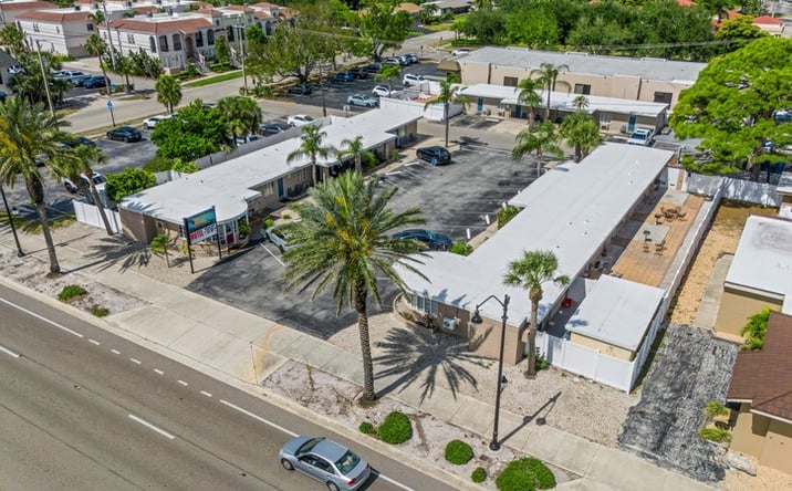 Pictures of Hospitality property located at 340 S Tamiami Trail, Venice, FL 34285-2422 for sales - image #1