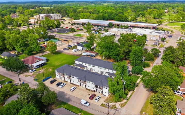 Pictures of Multifamily property located at 307 North Henry Street, Lindale, TX 75771 for sales - image #1