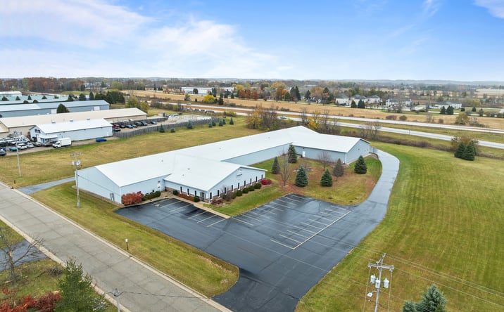 Pictures of Industrial property located at 130 ELIZABETH LN, GENOA CITY, WI 53128-2124 for sales - image #1