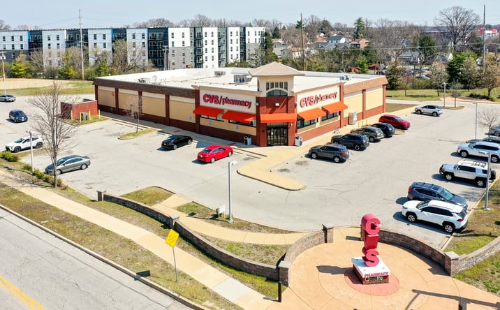 Pictures of Retail property located at 9141 Olive Boulevard, Olivette, MO 63132 for sales - image #1