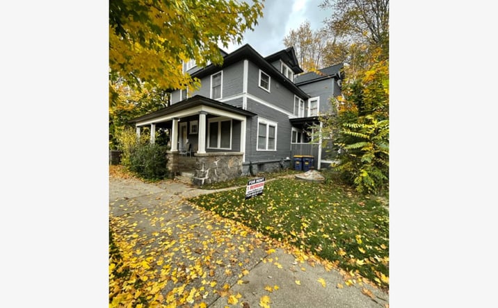 Pictures of Multifamily property located at 549 LOGAN ST SE, GRAND RAPIDS, MI 49503-5457 for sales - image #1