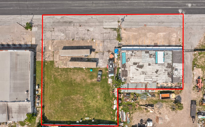 Pictures of Retail, Land, Mixed Use property located at 7000 JENSEN DR, HOUSTON, TX 77093-9212 for sales - image #1