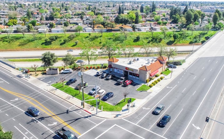 Pictures of Retail property located at 1207 Willow Avenue, Clovis, CA 93612 for sales - image #1