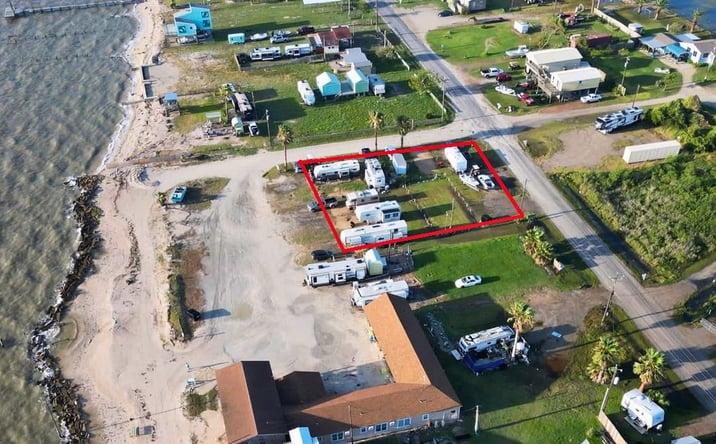 Pictures of Multifamily property located at 1327 North Ocean Drive, Port Lavaca, TX 77979 for sales - image #1
