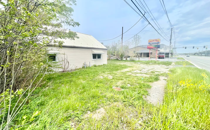 Pictures of Mixed Use, Land, Special Purpose property located at 964 Main Road, Sunset Bay, NY 14081 for sales - image #1