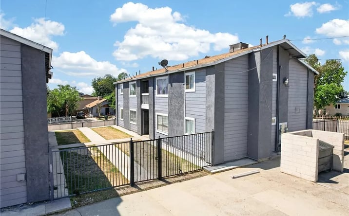 Pictures of Multifamily property located at 1300 Flower, Bakersfield, CA 93305 for sales - image #1