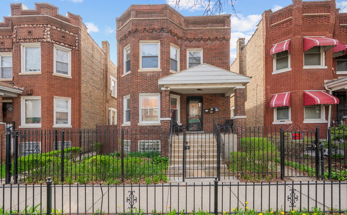 Pictures of Multifamily property located at 608 N Monticello Avenue, Chicago, IL 60624 for sales - image #1