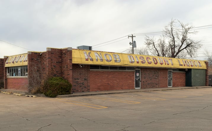 Pictures of Retail property located at 1317 SW 44TH ST, OKLAHOMA CITY, OK 73119-4035 for sales - image #1