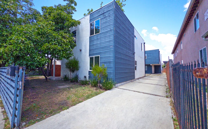 Pictures of Multifamily property located at 645 W 97TH ST, LOS ANGELES, CA 90044-4617 for sales - image #1