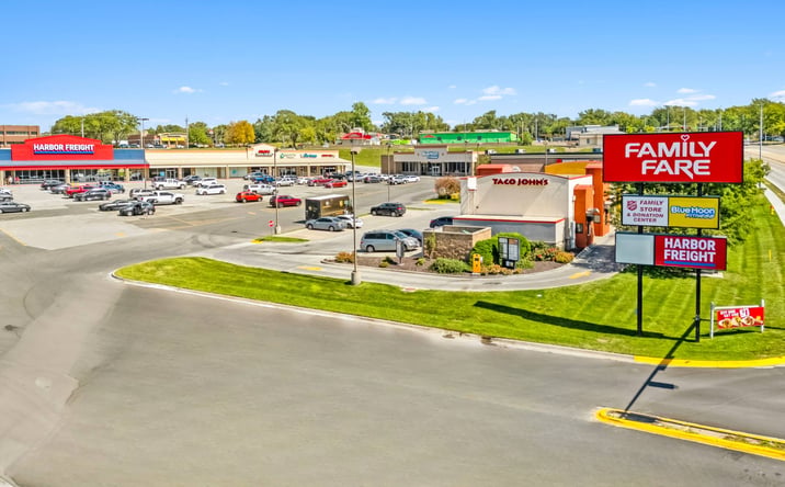 Pictures of Retail property located at 1510 HARLAN DR, BELLEVUE, NE 68005-3650 for sales - image #1