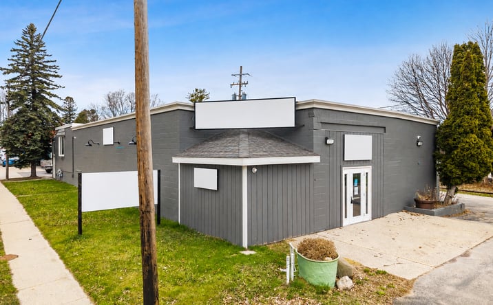 Pictures of Retail, Office, Mixed Use property located at 108 North U.S. 23, Harrisville, MI 48740 for sales - image #1