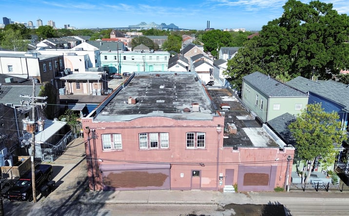 Pictures of Retail, Multifamily, Office property located at 1021 Pleasant St, New Orleans, LA 70115 for sales - image #1