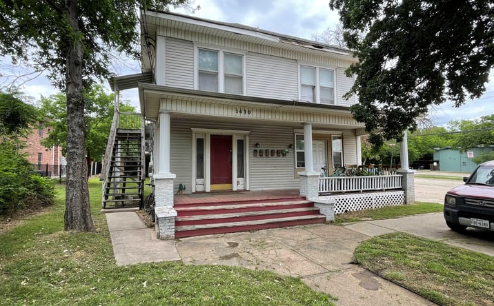 Pictures of Multifamily property located at 1410 West Oak Street, Denton, TX 76201 for sales - image #1